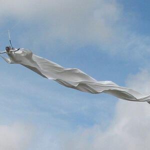 03kite_dress_04_.jpg