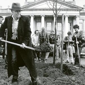 beuys-7000-oaks-2.jpg