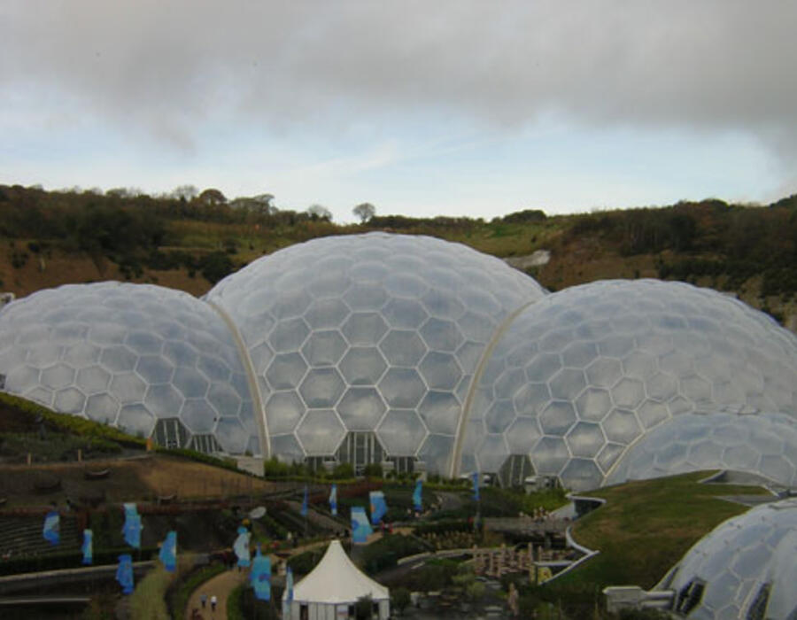 bubbles.jpgwww.reigate.ac.uk_..._eden_eden_index.jpg