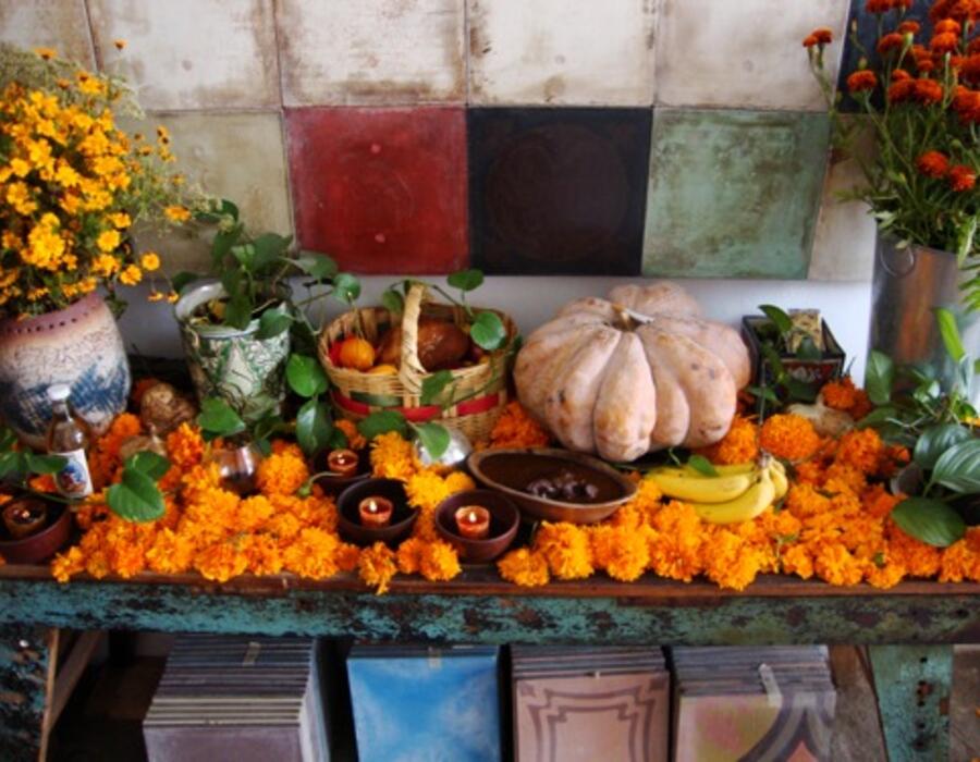 c_altar_resizeddsc02385.jpg