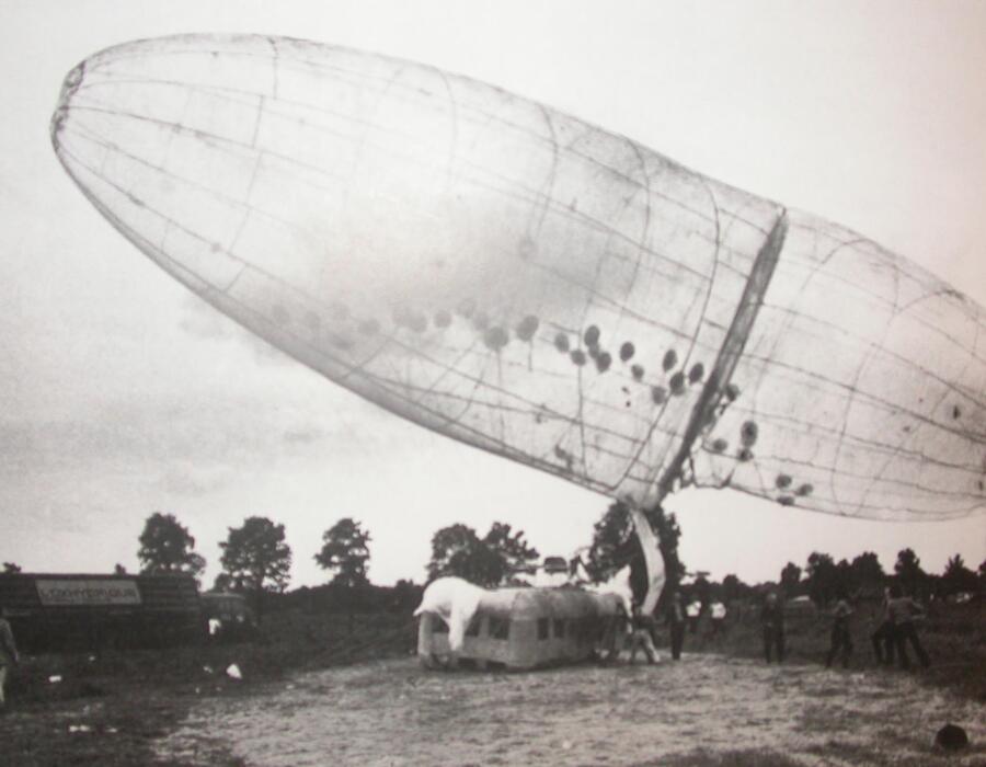 panamarenko_aermodeller.jpg